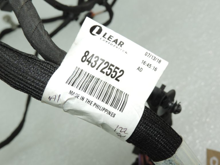 Oriģināla Opel Insignia B sēdekļu instalācija priekšējā labajā pusē, pasažiera pusē 84372552