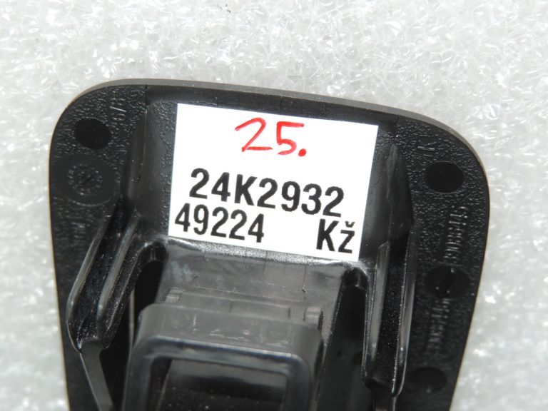 Oriģinālais Opel Insignia B aizmugurējā sēdekļa ISOFIX pārsegs 39086580 39086446