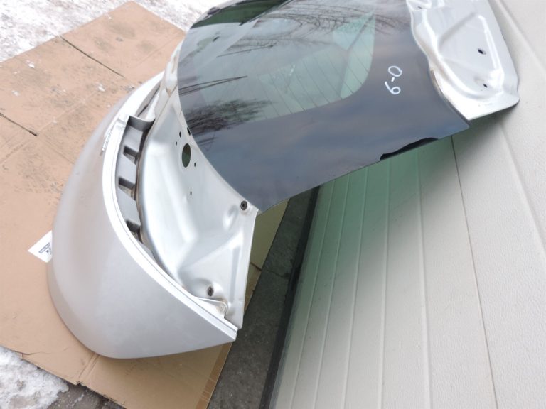 Opel Insignia A Sports Tourer aizmugurējā bagāžnieka vāka krāsa GAN argona sudraba krāsā