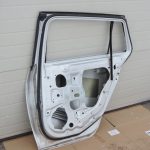 Opel Insignia A Sports Tourer Aizmugurējā labā durvju labo durvju krāsa GAN Argon Silver