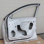 Opel Insignia A Sports Tourer Priekšējās labās durvis Priekšējās labās durvis Krāsa GAN Argon Silver