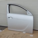 Opel Insignia A Sports Tourer Priekšējās labās durvis Priekšējās labās durvis Krāsa GAN Argon Silver
