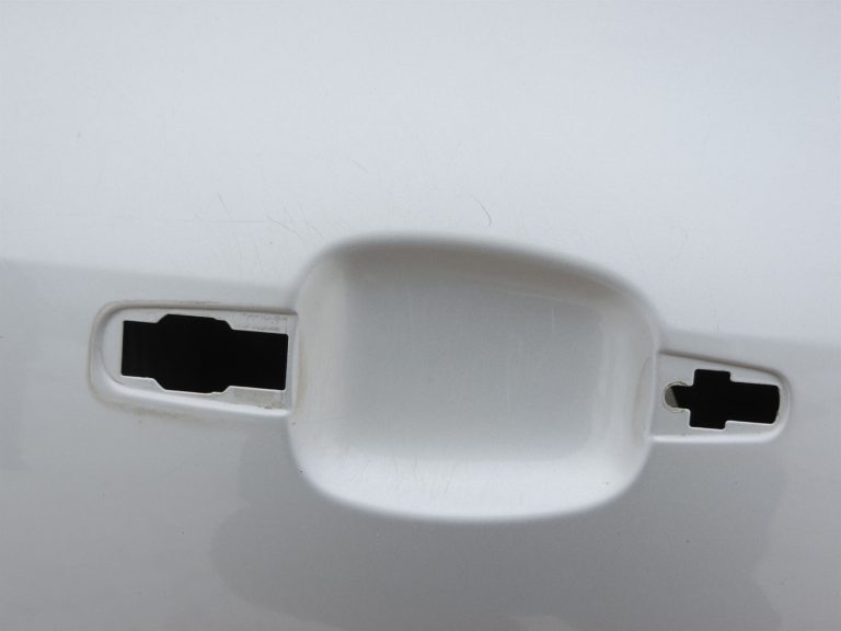 Opel Insignia A Sports Tourer Priekšējās labās durvis Priekšējās labās durvis Krāsa GAN Argon Silver