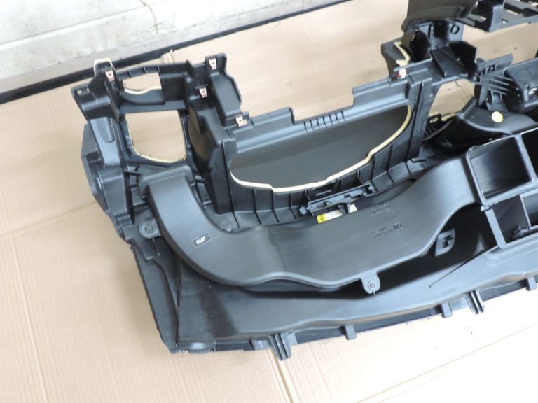 Opel Insignia A Sports Tourer instrumentu panelis 13275639