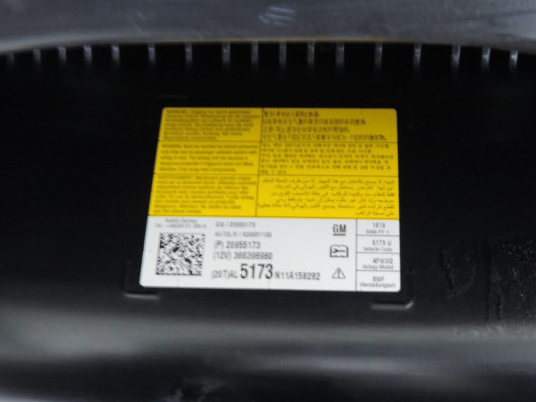 Opel Insignia A Sports Tourer instrumentu panelis 13275639