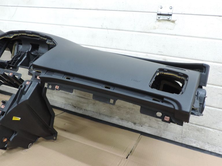 Opel Insignia A Sports Tourer instrumentu panelis 13275639