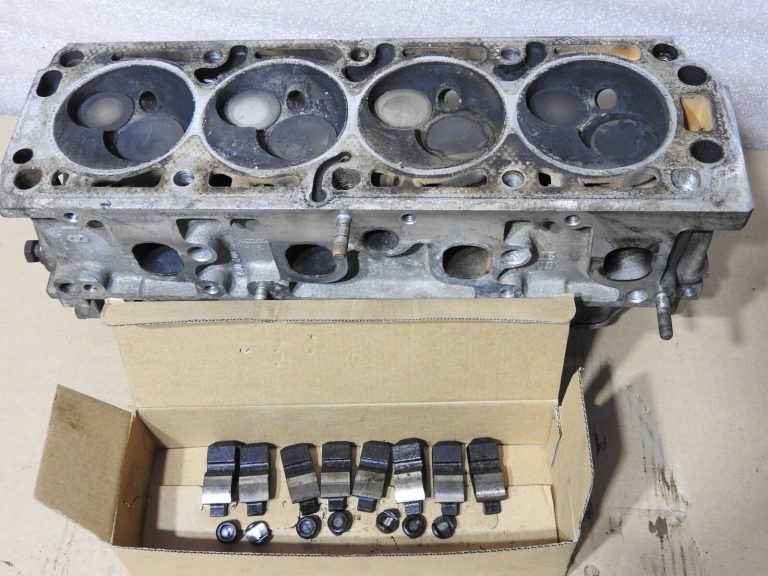 C18NZ Cilindra galva ar sadales vārpstas korpusu un sadales vārpstu Priekš Opel