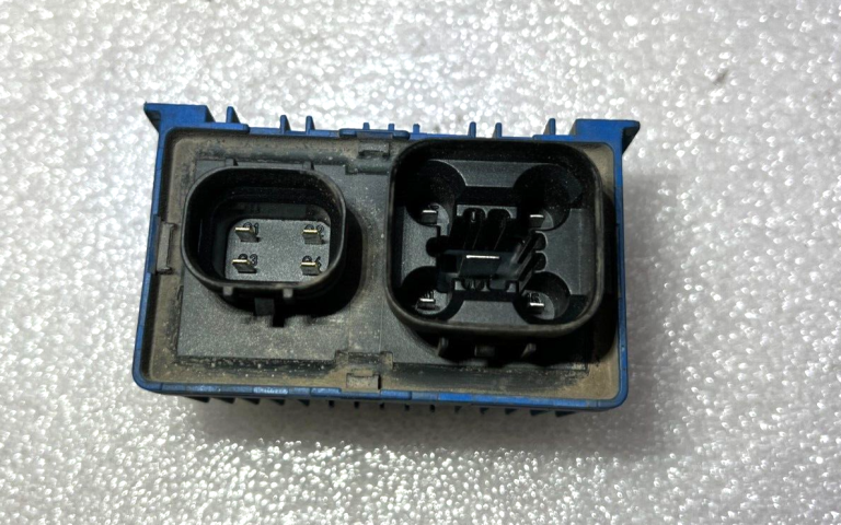 Opel oriģinālais kvēlsveces laika kontroles relejs 55557760