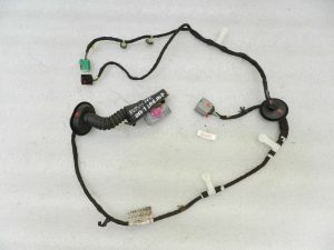 Opel Astra K Kombi Durvju instalācija Aizmugurējā labā 39015021