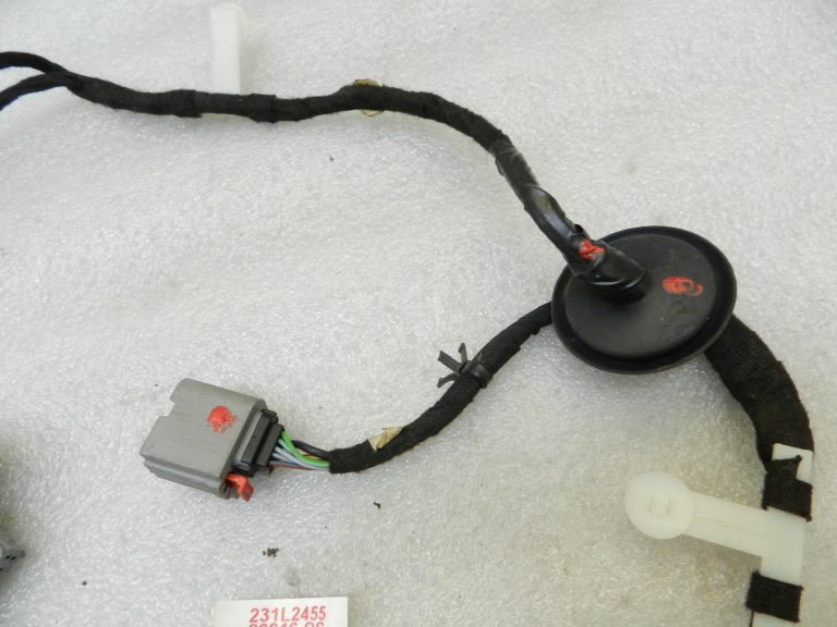 Opel Astra K Kombi Durvju instalācija Aizmugurējā labā 39015021