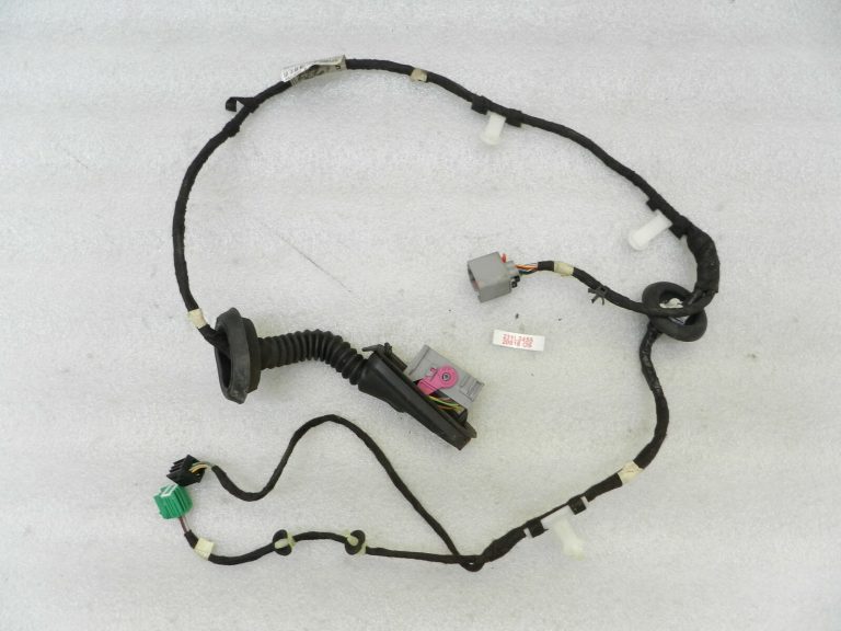 Opel Astra K Kombi Durvju instalācija Aizmugurējā labā 39015021