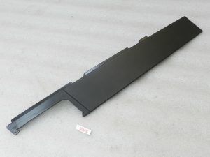 Opel Astra K Kombi priekšējā kreisā loga rāmja apdare melna 39028470
