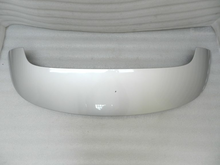 Opel Astra K kombi aizmugurējais spoileris ar DAB antenu krāsa GAN 176 sudraba 39094301