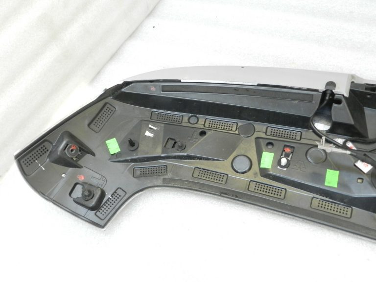 Opel Astra K kombi aizmugurējais spoileris ar DAB antenu krāsa GAN 176 sudraba 39094301