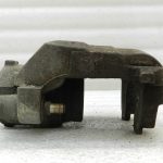 Opel Astra K Kombi priekšējais kreisais bremžu suports 300MM bremžu diskam 39031262