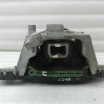 Opel Astra K 1.6CDTi B16DTE Dzinēja ātrumkārbas gultņa kronšteins kreisajā pusē 39004955