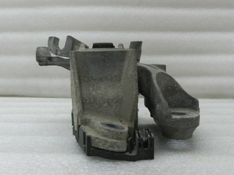 Opel Astra K 1.6CDTi B16DTE Dzinēja ātrumkārbas gultņa kronšteins kreisajā pusē 39004955