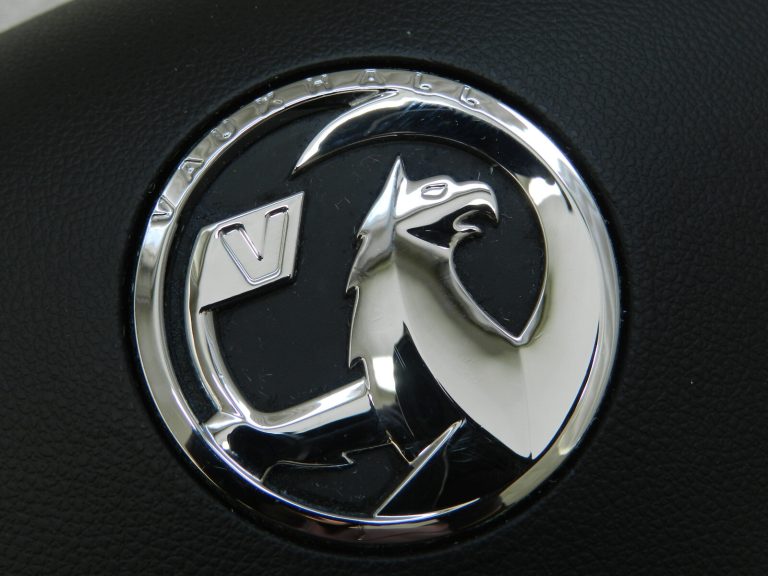 Opel Astra K Vauxhall Stūres rata pārsegs Klaksona slēdzis 39042464