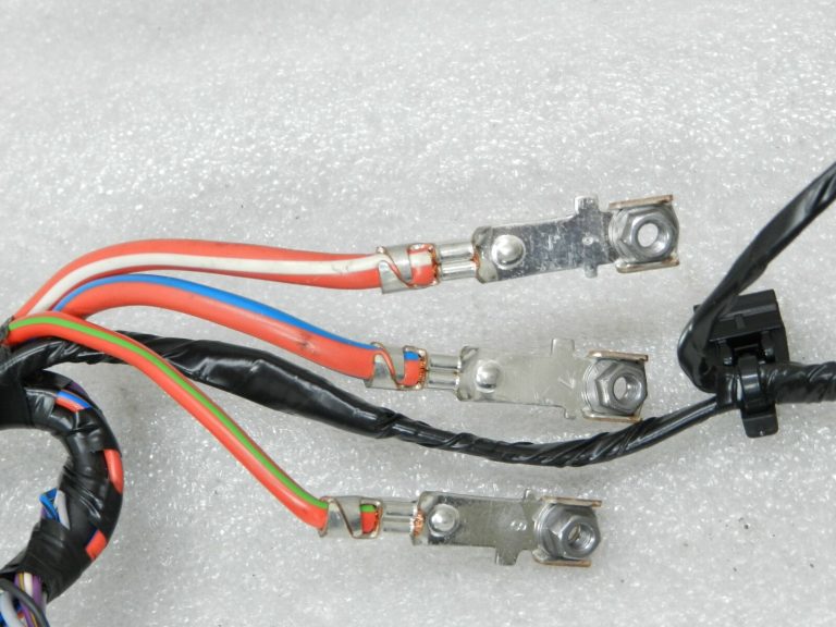 Opel Astra K 1.6CDTi B16DTE Drošinātāju kārbas vadu instalācija 39019494