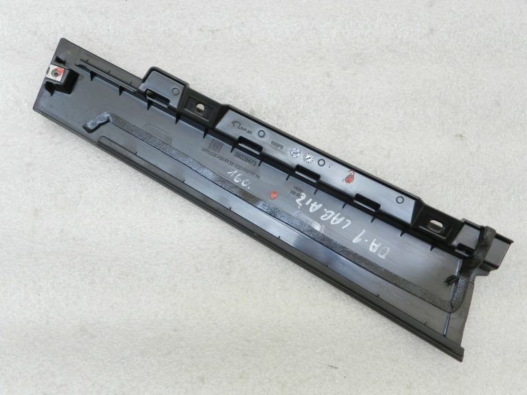 Opel Astra K Kombi Aizmugurējā labās puses loga rāmja līstes melnas 39028473
