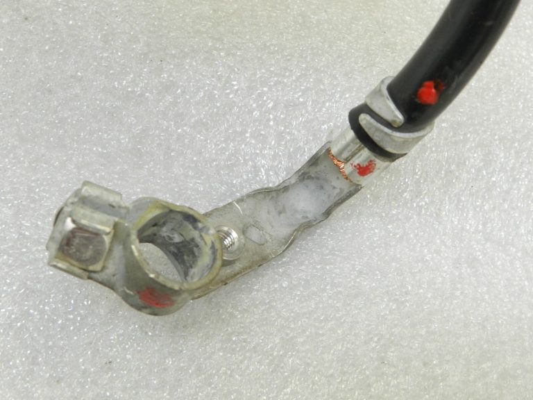 Opel Astra K Kombi Akumulatora negatīvais pols Negatīvais pols Strāvas sensors 39049549