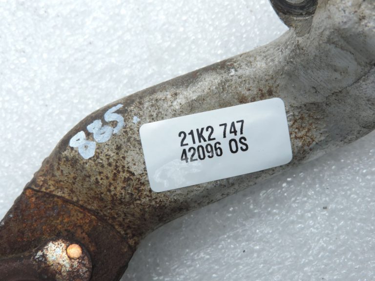 Opel Omega B Sintra 2.5i 3.0i V6 X25XE X30XE EGR vārsta adaptera caurule 90412573