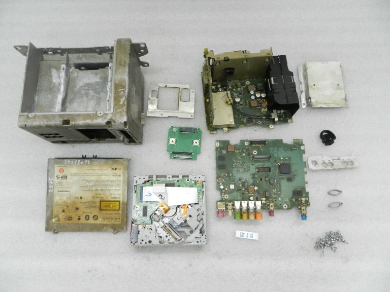 BMW F01 F01 F15 F16 F20 F20 F32 F32 F33 F80 Automobiļu radio vadības bloka rezerves daļas 9387565