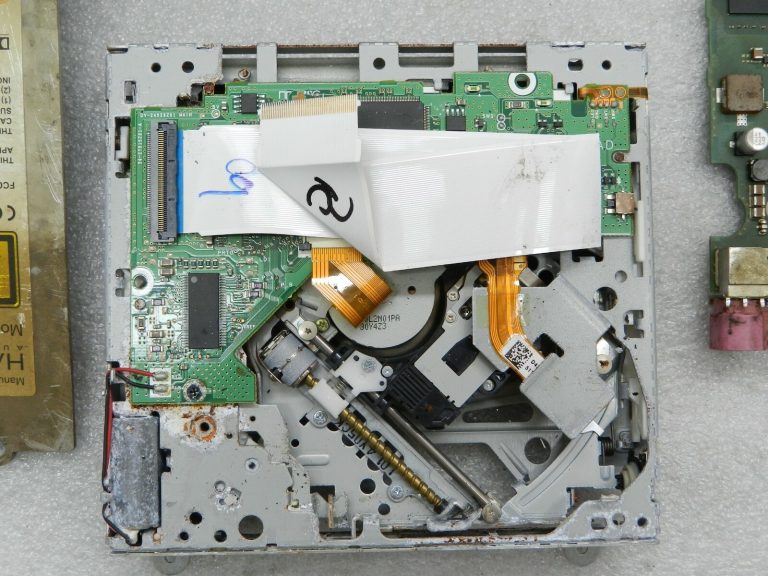 BMW F01 F01 F15 F16 F20 F20 F32 F32 F33 F80 Automobiļu radio vadības bloka rezerves daļas 9387565