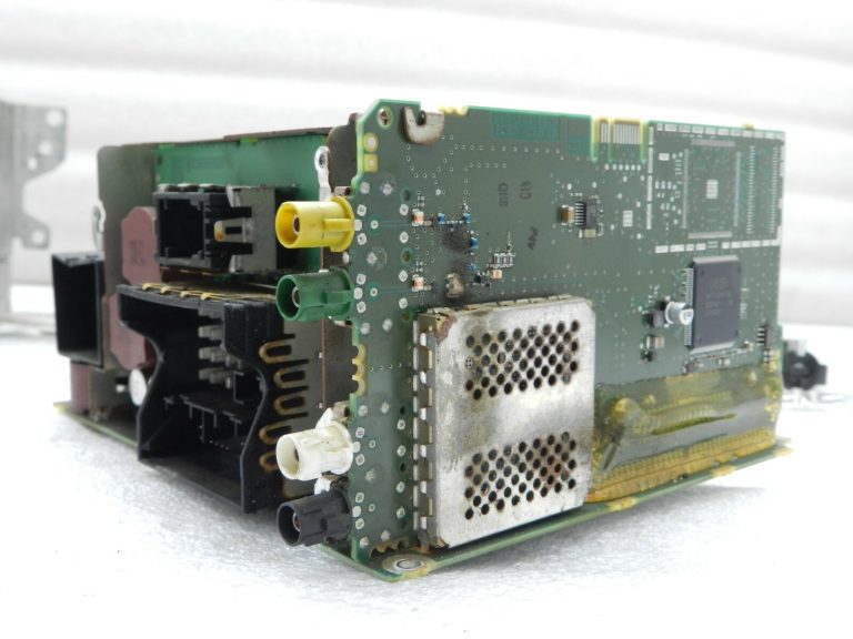 BMW F01 F01 F15 F16 F20 F20 F32 F32 F33 F80 Automobiļu radio vadības bloka rezerves daļas 9387565