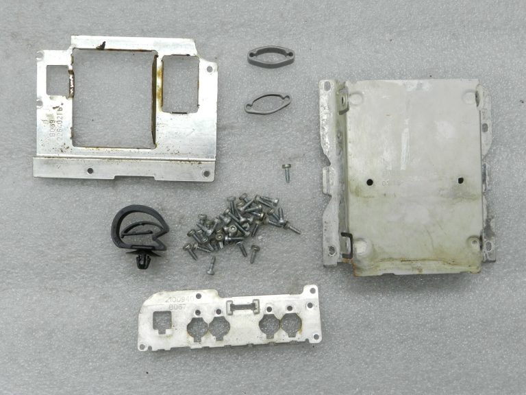 BMW F01 F01 F15 F16 F20 F20 F32 F32 F33 F80 Automobiļu radio vadības bloka rezerves daļas 9387565
