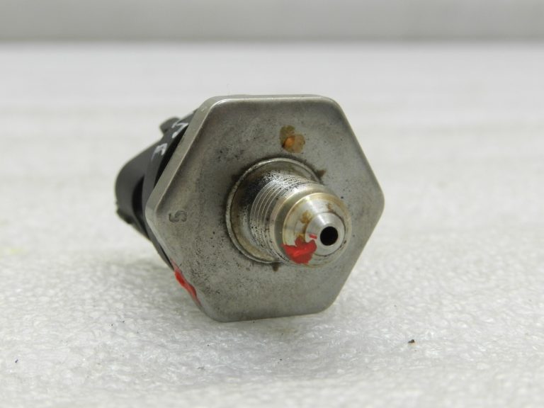 Opel SAAB 2.0i Turbo A20NFT Oriģinālais degvielas iesmidzināšanas sliedes spiediena sensors 12618108