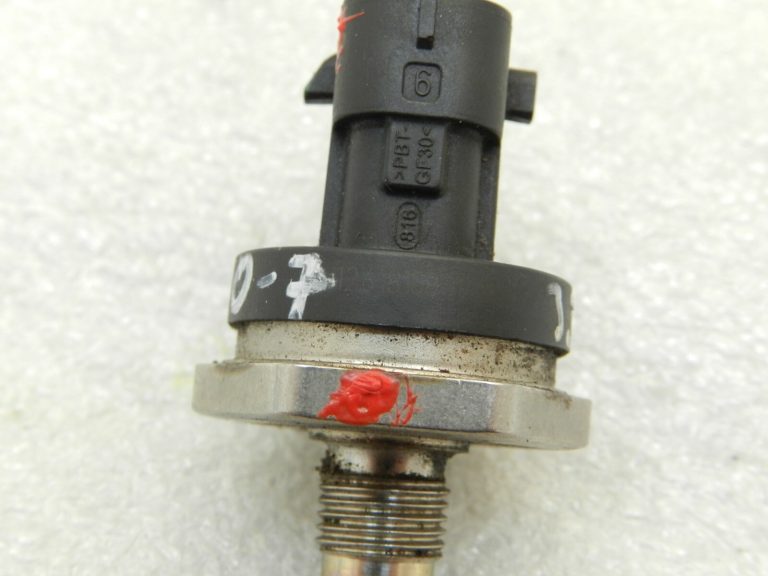Opel SAAB 2.0i Turbo A20NFT Oriģinālais degvielas iesmidzināšanas sliedes spiediena sensors 12618108
