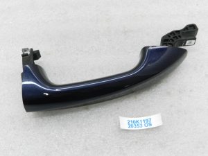 Mercedes W205 Ручка двери наружная передняя правая A0997601559 Цвет 890U Canvasite Blue