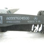 Mercedes W205 Priekšējais labās puses ārējo durvju rokturu rāmja kronšteins A0997604500