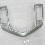 Chevrolet Cruze J300 instrumentu paneļa centrālās ventilācijas atveres rāmja vāks 94567908
