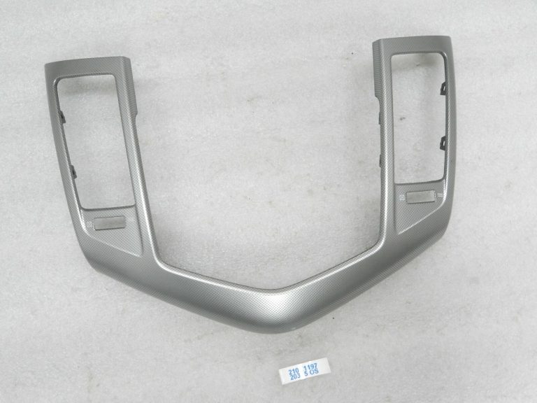 Chevrolet Cruze J300 instrumentu paneļa centrālās ventilācijas atveres rāmja vāks 94567908