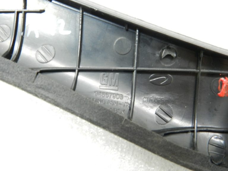 Chevrolet Cruze J300 instrumentu paneļa centrālās ventilācijas atveres rāmja vāks 94567908