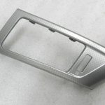 Chevrolet Cruze J300 instrumentu paneļa centrālās ventilācijas atveres rāmja vāks 94567908