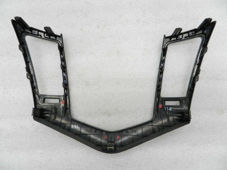 Chevrolet Cruze J300 instrumentu paneļa centrālās ventilācijas atveres rāmja vāks 94567908