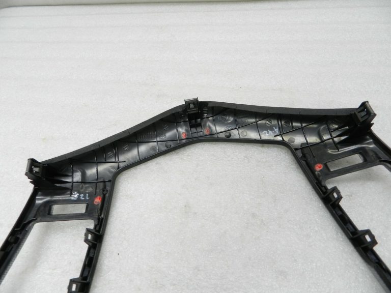 Chevrolet Cruze J300 instrumentu paneļa centrālās ventilācijas atveres rāmja vāks 94567908