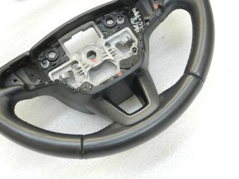 Ford Focus III ādas stūres rats ar ādas stūri 2014558 F1EB-3600-GG3ZHE