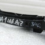 Opel Astra K Aizmugurējā labās puses ārdurvju roktura rāmja kronšteins 13506037