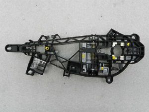 Opel Astra K Priekšējais kreisais ārdurvju rokturis Kronšteins 13506034