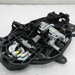 Opel Astra K Priekšējais kreisais ārdurvju rokturis Kronšteins 13506034
