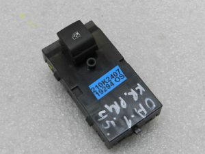 Opel Astra K Priekšējais labās puses logu regulatora slēdzis Logu slēdzis 13408448