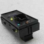 Opel Astra K Priekšējais labās puses logu regulatora slēdzis Logu slēdzis 13408448