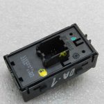 Opel Astra K Aizmugurējā labā kreisā loga regulatora slēdzis Logu slēdzis 13408452