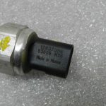 Opel Astra K 1.6CDTi eļļas spiediena slēdzis eļļas spiediena sensors Eļļas spiediena slēdzis 12637356