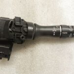 Toyota Yaris III NSP130 Stūres kolonnas slēdzis Stikla tīrītāju slēdzis Stikla tīrītāju slēdzis