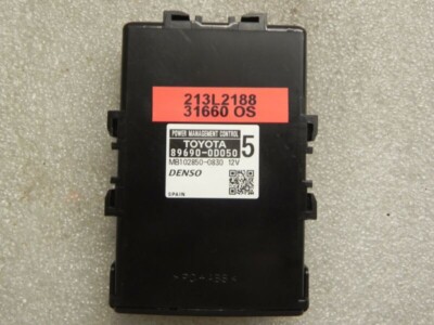 Toyota Yaris III P13 11-14 Control unit Power management 896900D050